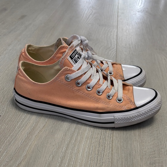 🔥BUNDLESALE Women 7.5 Men 5.5 Converse All-Star Peach Canvas Sneakers - Picture 3 of 8
